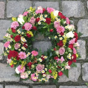 Krans, blomstereng med rdt